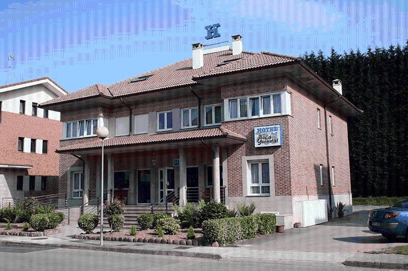 Hotel La Guindal Arriondas Esterno foto